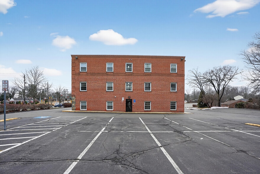 More Photos Of 4701 Randolph Rd, Rockville Medical For Lease