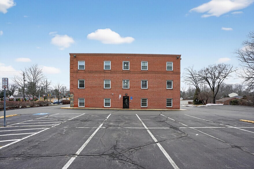 More Photos Of 4701 Randolph Rd, Rockville Medical For Lease
