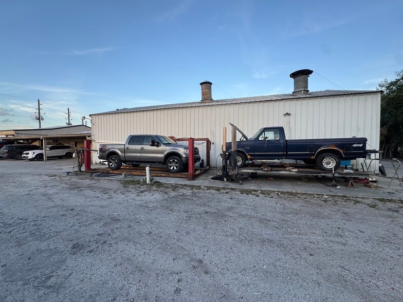 More Photos Of 1060 Nursery Rd, Winter Springs Auto Repair For Sale