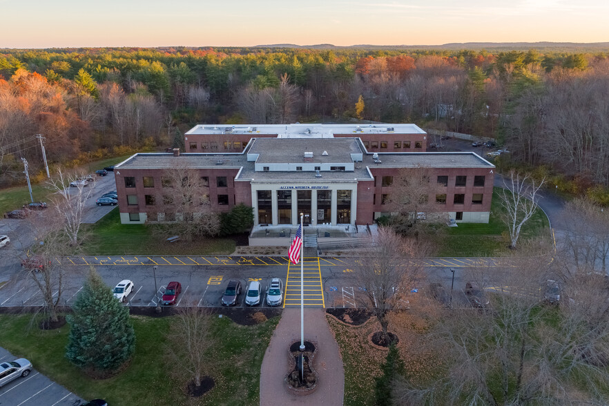 Primary Photo Of 1 Hampton Rd, Exeter Medical For Lease