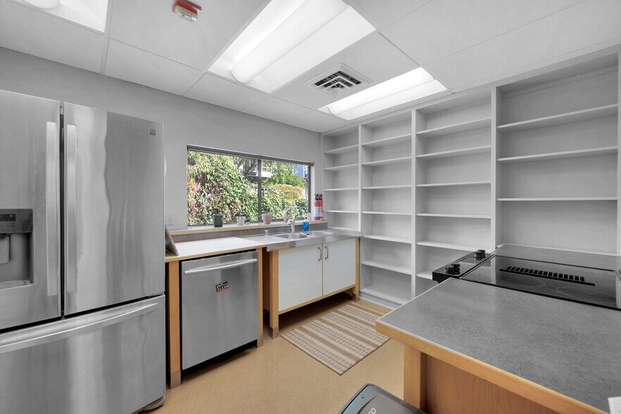 More Photos Of 160 Roy St, Seattle Office Residential For Sale