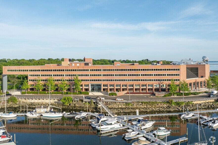 More Photos Of 208 Harbor Dr, Stamford Unknown For Lease
