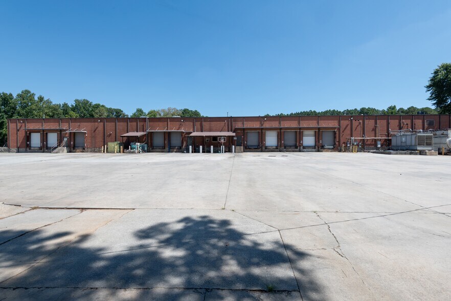 More Photos Of 5682 E Ponce De Leon Ave, Stone Mountain Distribution For Lease