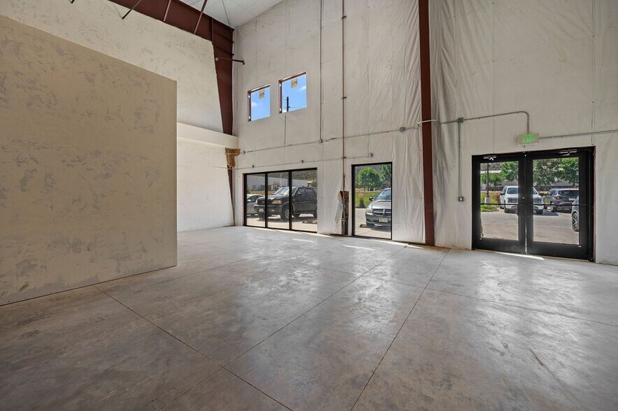 More Photos Of 1944 Airport Rd, Rifle Warehouse For Lease