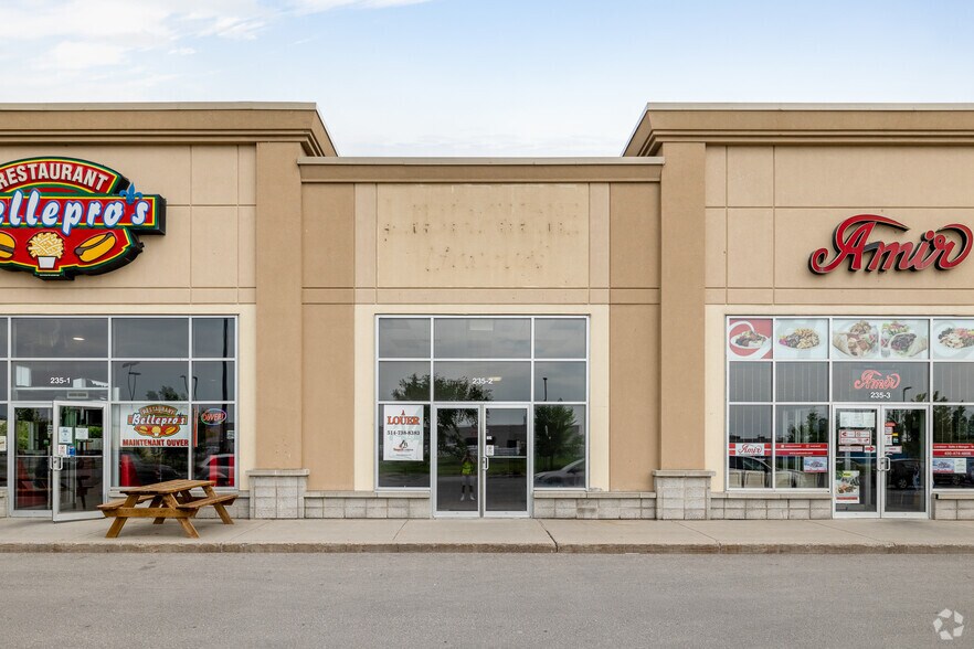 More Photos Of 155 Montée Masson, Mascouche Unknown For Lease