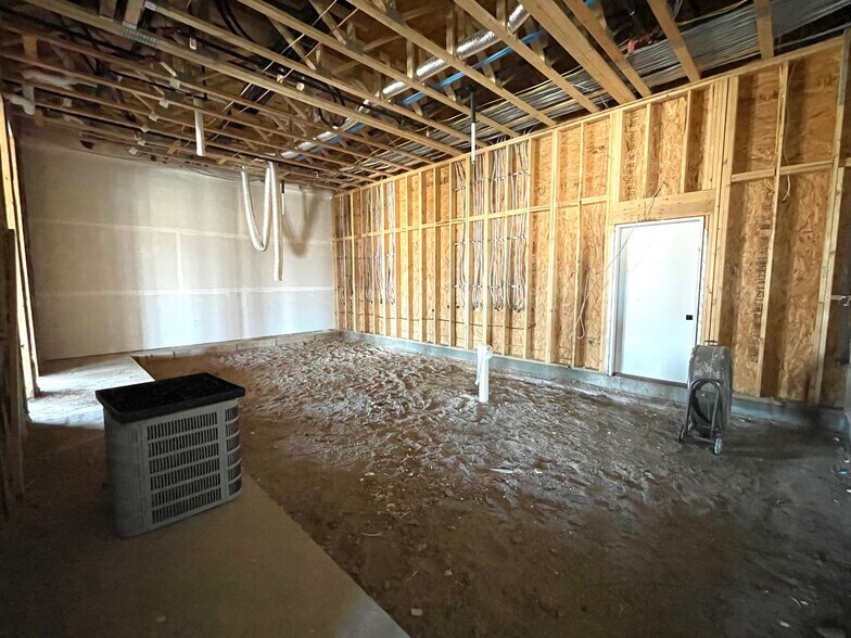 More Photos Of 2112 University Dr, Kearney Apartments For Lease