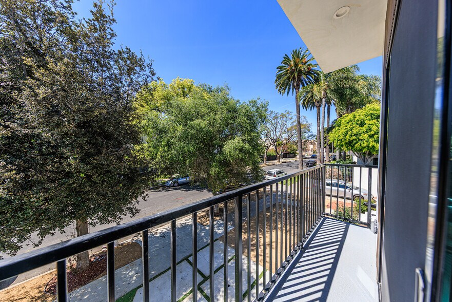 More Photos Of 1954-1958 Purdue Ave, Los Angeles Apartments For Sale