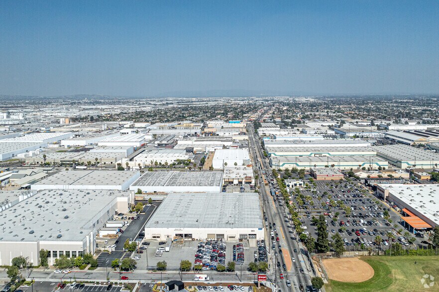 More Photos Of 5820-5830 Bickett St, Huntington Park Manufacturing For Lease