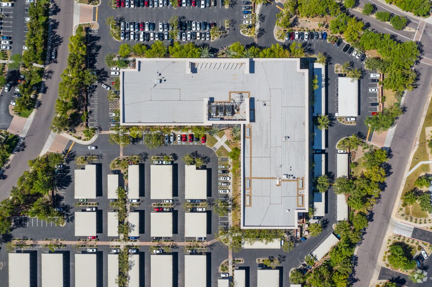 More Photos Of 5651 W Talavi Blvd, Glendale Office For Lease