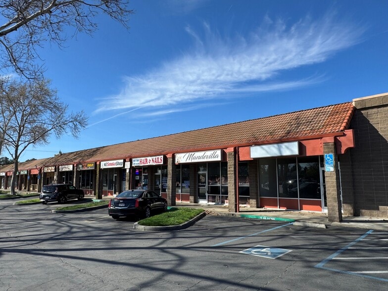 More Photos Of 4949-4955 Marconi Ave, Carmichael General Retail For Sale