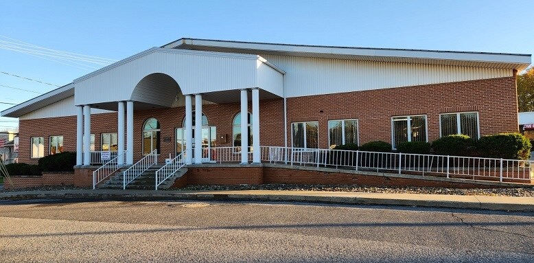 Primary Photo Of 1100 W High St, Ebensburg Medical For Lease