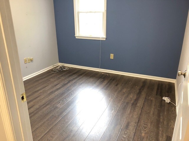 More Photos Of 722 Grant St, Herndon Medical For Sale