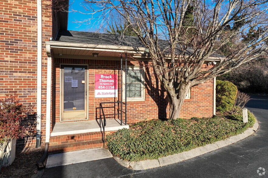 More Photos Of 725 W Main St, Jamestown Office For Lease