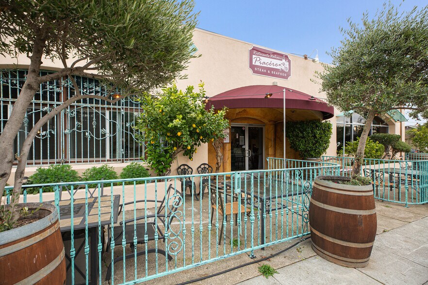 More Photos Of 504 N Cloverdale Blvd, Cloverdale General Retail For Sale