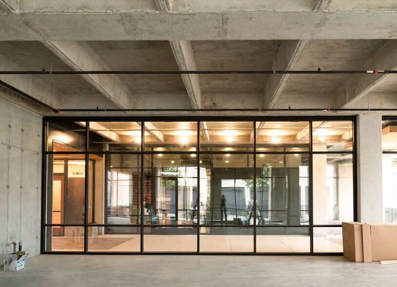 More Photos Of 711 Broadway St, San Antonio Office For Lease