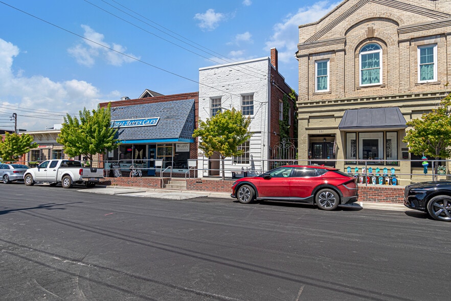 More Photos Of 119 Turner St, Beaufort Storefront Retail Office For Sale
