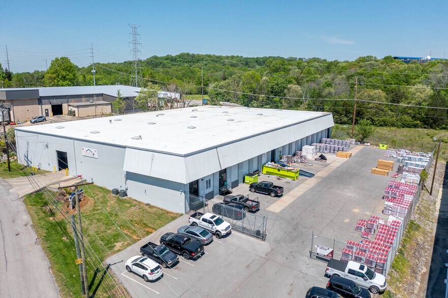 More Photos Of 3310-3422 Ambrose Ave, Nashville Unknown For Lease