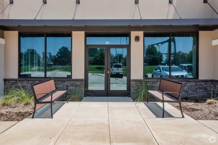 More Photos Of 2840 Flower Mound Rd, Flower Mound General Retail For Lease