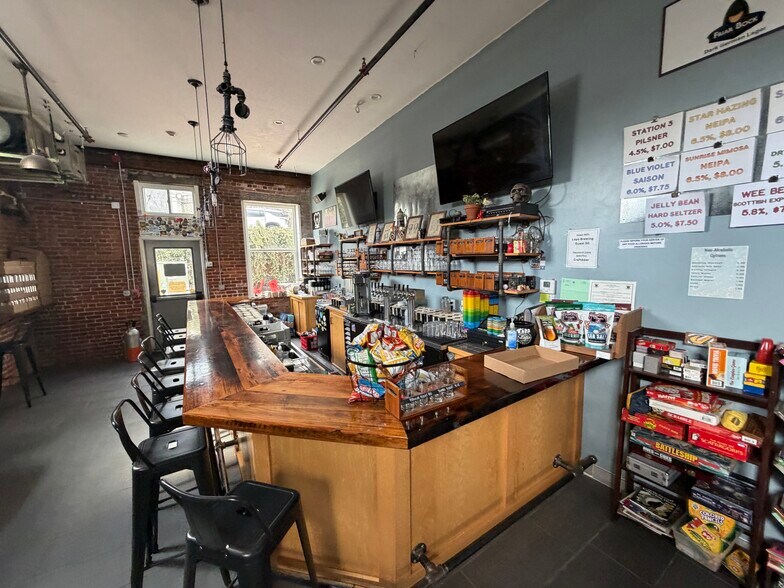 More Photos Of 122 N Main St, Woonsocket Apartments For Sale