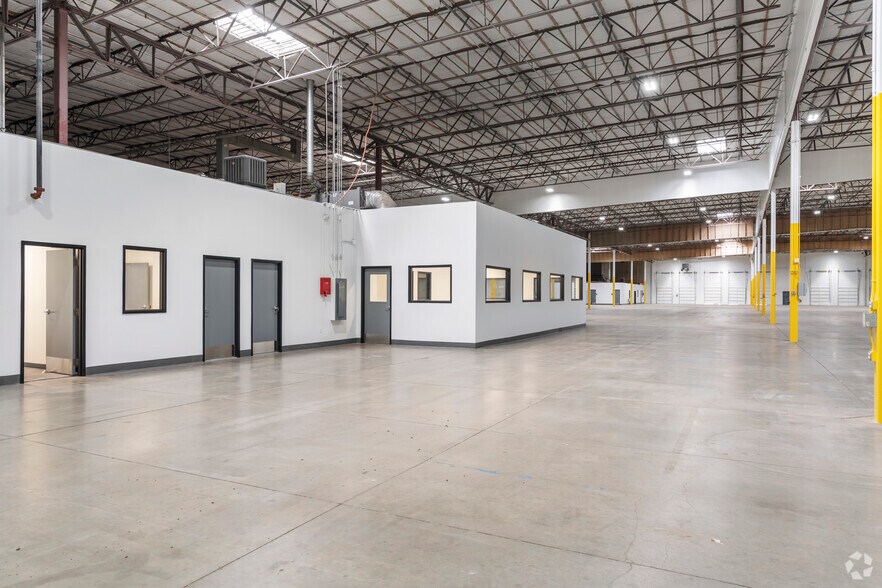 More Photos Of 4643 Aircenter Cir, Reno Manufacturing For Lease
