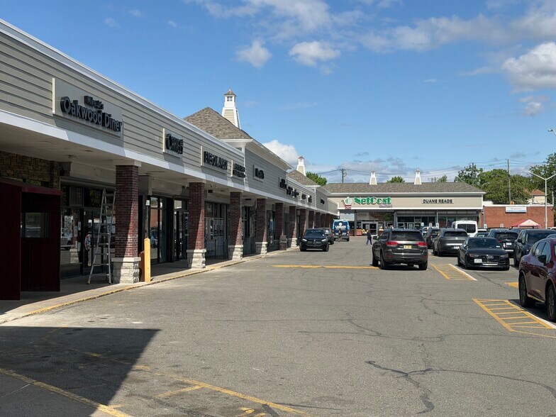 More Photos Of 3161 Amboy Rd, Staten Island Unknown For Lease