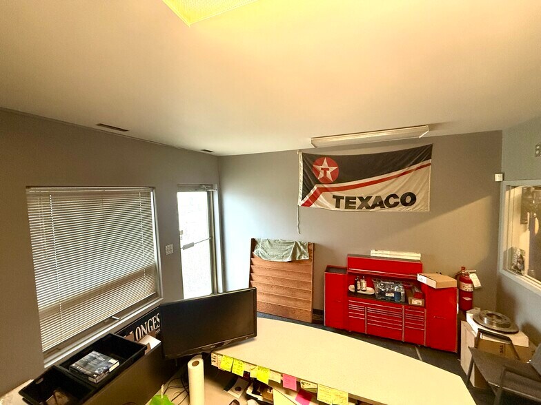 More Photos Of 4608 62 St, Red Deer Warehouse For Sale
