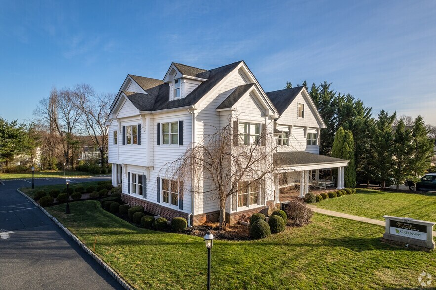 More Photos Of 107 Tindall Rd, Middletown Office For Lease