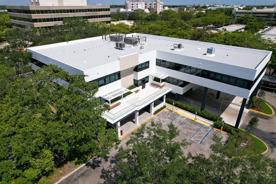 More Photos Of 8181 W Broward Blvd, Plantation Loft Creative Space For Lease