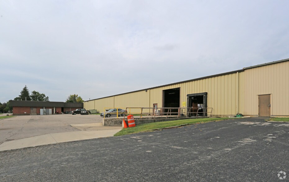 More Photos Of 1455 W Main St, Tipp City Warehouse For Lease