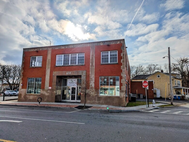 Primary Photo Of 635 Broadway, Kingston Office Residential For Lease