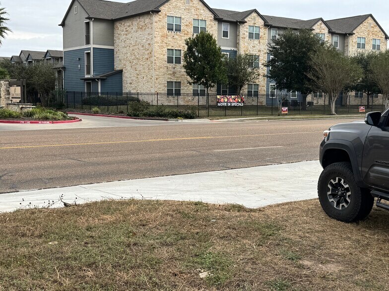 More Photos Of 5303 John Stockbauer Dr, Victoria Land For Sale