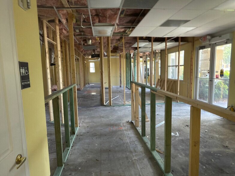 More Photos Of 3075 Bobcat Village Center Rd, North Port Medical For Sale
