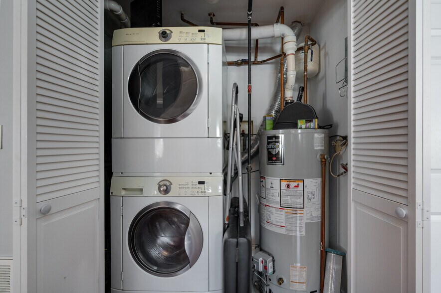 More Photos Of 4627 S Drexel Blvd, Chicago Apartments For Sale