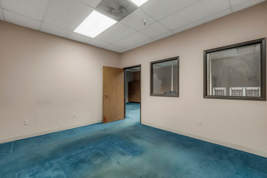 More Photos Of 400 E Park Ave, Chico Office For Sale