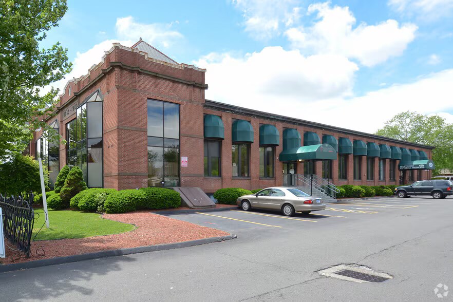 More Photos Of 417-429 Franklin Ave, Hartford Medical For Lease