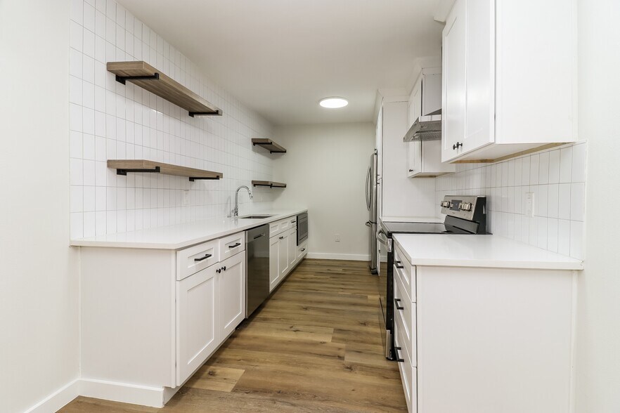 More Photos Of 425 N Rosemont Ave, Dallas Apartments For Sale