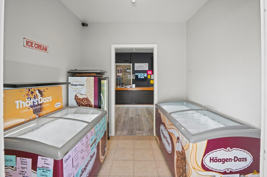 More Photos Of 2810 E Spencer Lake Rd, Shelton General Retail For Sale