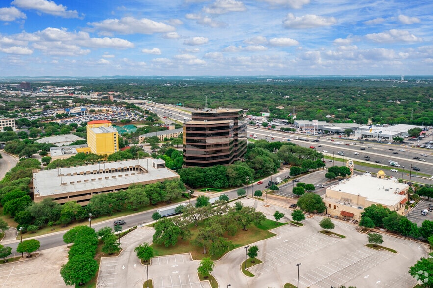 More Photos Of 8200 W Interstate 10, San Antonio Office For Lease