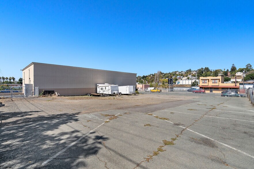 More Photos Of 111 Tennessee St, Vallejo Auto Dealership For Sale