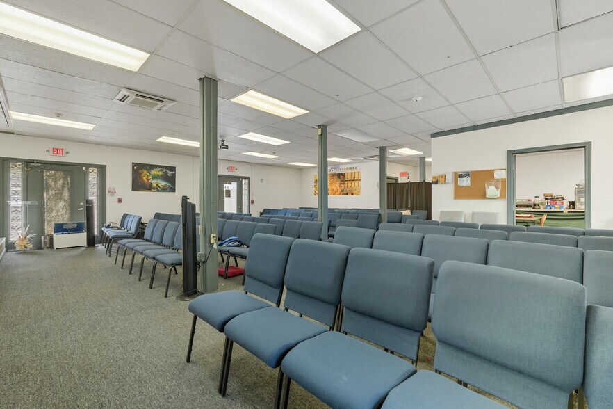 More Photos Of 100 Central St, Southbridge General Retail For Lease