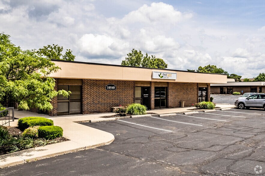 More Photos Of 10580 Barkley St, Overland Park Medical For Sale