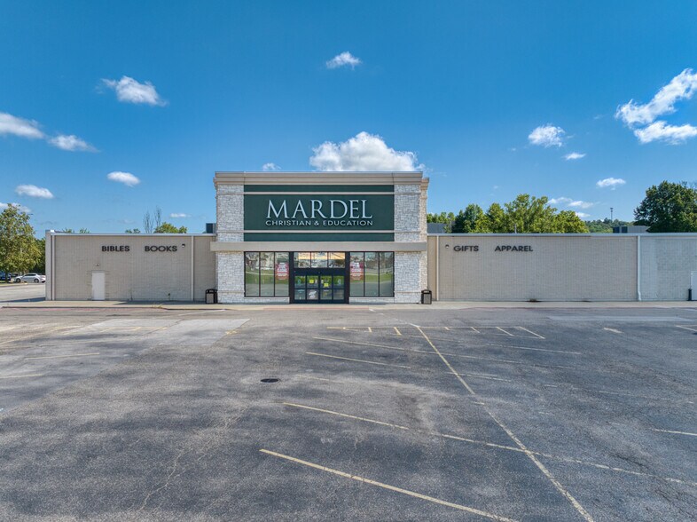 More Photos Of 600-802 Grand Central Ave, Vienna Unknown For Lease