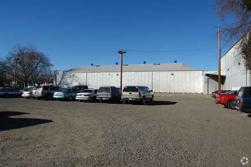 More Photos Of 2020 Esplanade Rd, Chico Light Manufacturing For Sale