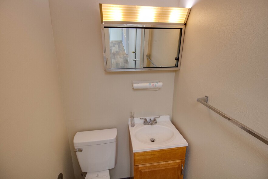 More Photos Of 202 W Main St, Glen Carbon General Retail For Sale