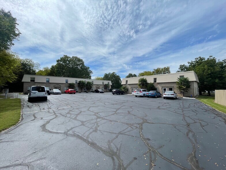 Primary Photo Of 325 Hall Ln, Pineville Apartments For Sale
