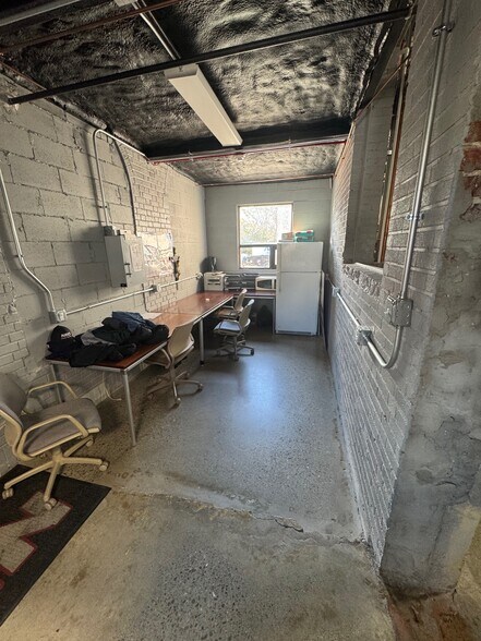 More Photos Of 817 Moody St, Waltham Medical For Lease