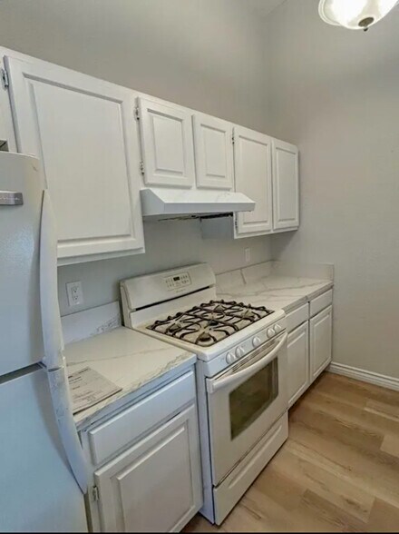 More Photos Of 209-217 C Ave, Coronado Apartments For Sale