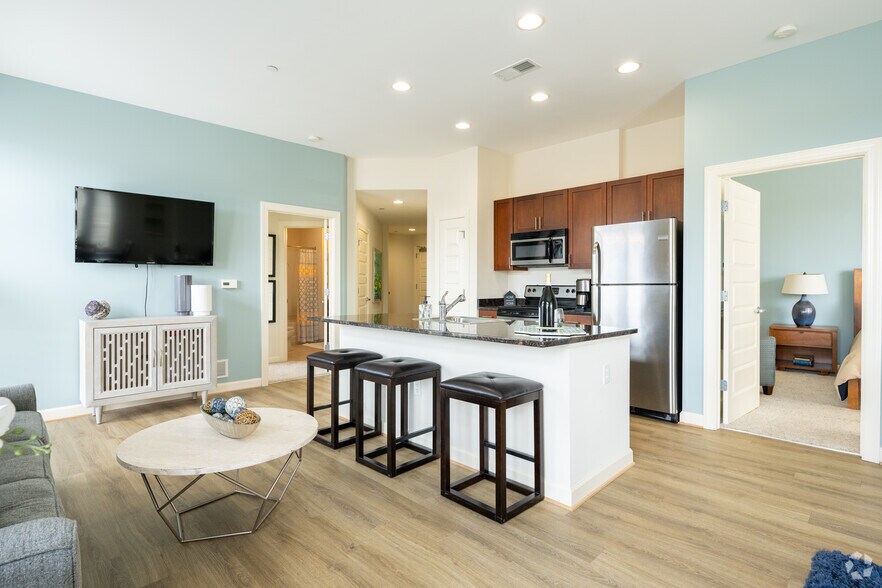 More Photos Of 670 Downey Green, Hampton Apartments For Sale