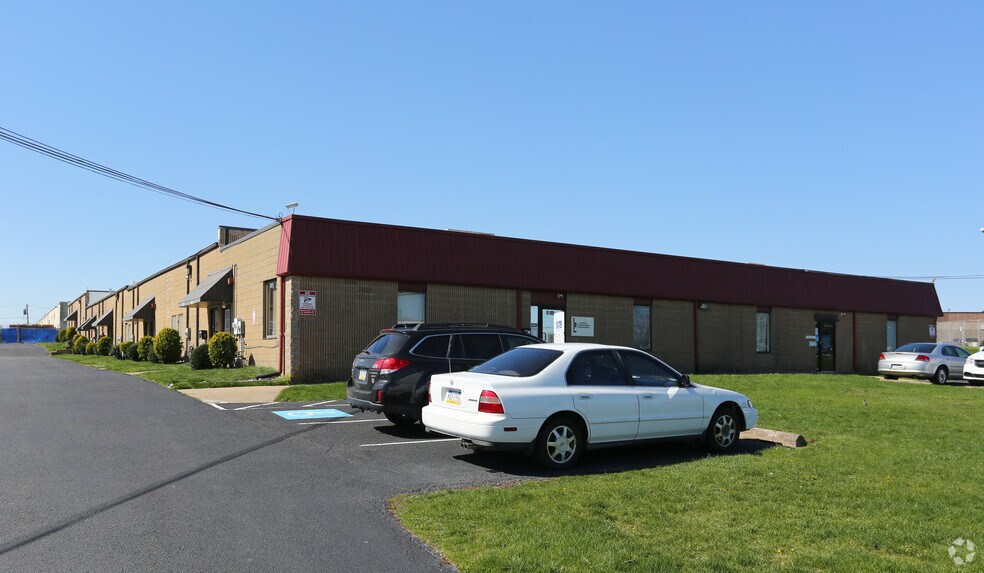 More Photos Of 1400 Adams Rd, Bensalem Warehouse For Lease