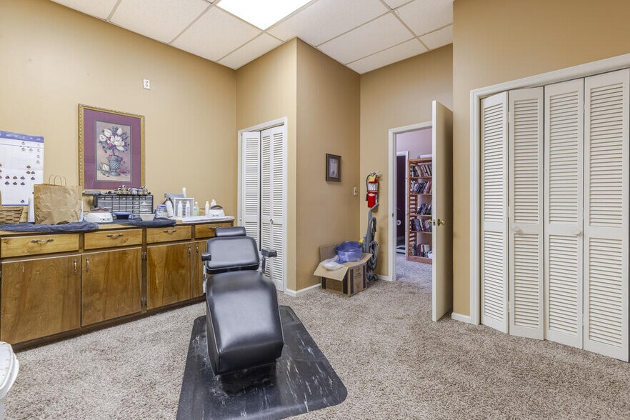 More Photos Of 111 Hudson St, Americus Office For Sale